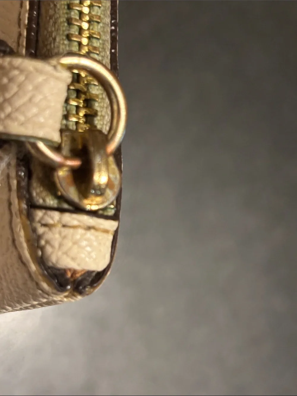 Coach Cream Leather Corner‎ Zip Wristlet with Gold Logo